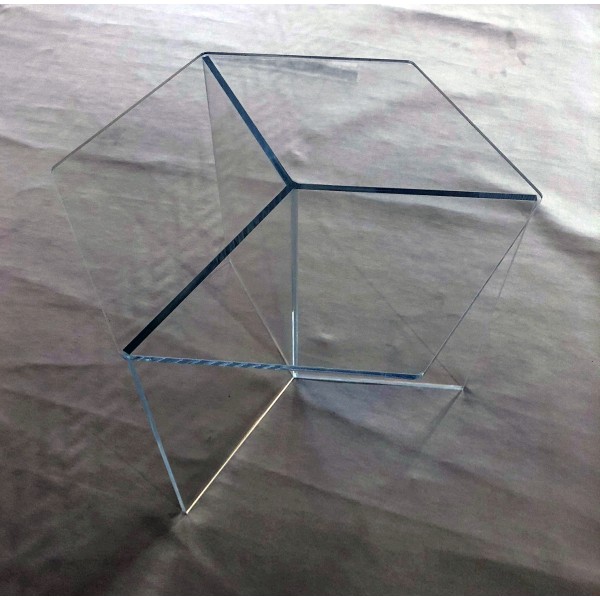 Plexisklový stolek - tvar šestiúhelníku